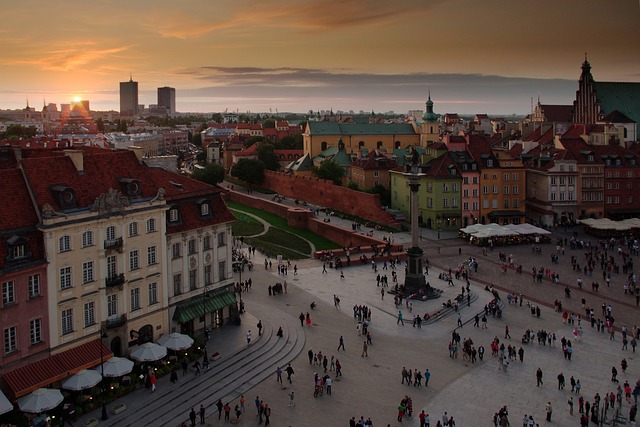 NOWY SWIAT, Arena Jalan Kaki Terpopuler di Warsawa