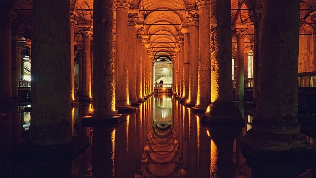 Menyelami Istana Bawah Tanah, Basilica Cistern Di Turki