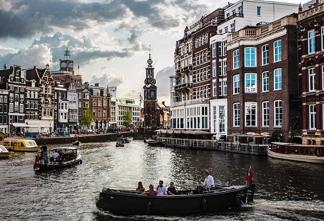 Bloemenmarkt (Floating Flower Market)