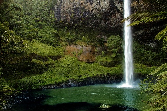 bridal veil fall new zealand