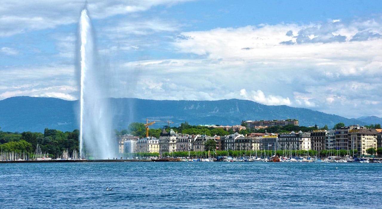 danau jenewa tempat wisata di swiss